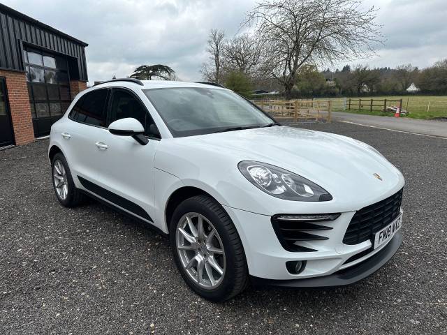 Porsche Macan 2.0 [252] 5dr PDK Estate Petrol White