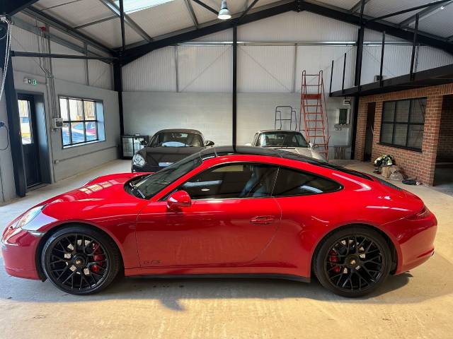 2015 Porsche 911 3.8 GTS 2dr PDK