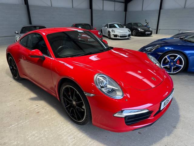 Porsche 911 3.4 Carrera PDK Coupe Petrol Red