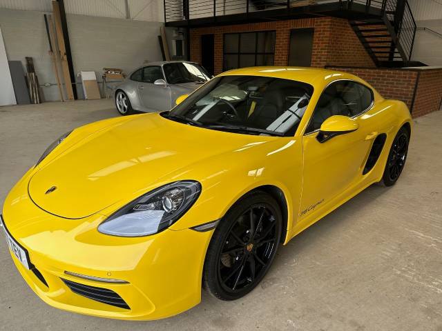 2017 Porsche Cayman 2.0 2dr PDK
