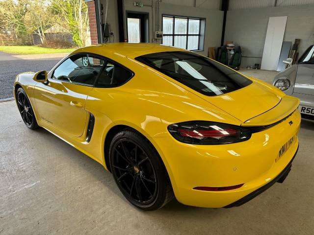 2017 Porsche Cayman 2.0 2dr PDK