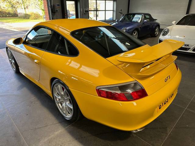 2004 Porsche 911 3.6 GT3 2dr