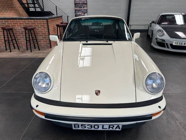 1984 Porsche 911 3.2 Carrera Coupe