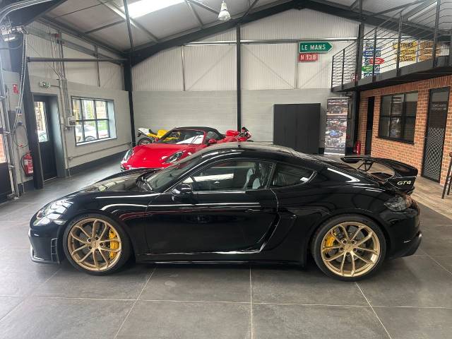 2020 Porsche Cayman 4.0 GT4 Clubsport PCCB Carbon buckets