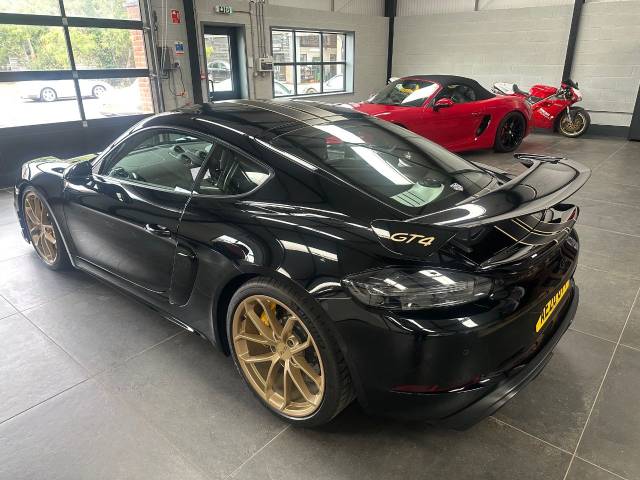 2020 Porsche Cayman 4.0 GT4 Clubsport PCCB Carbon buckets