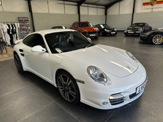 Porsche 911 3.8 Turbo PDK Coupe Petrol White