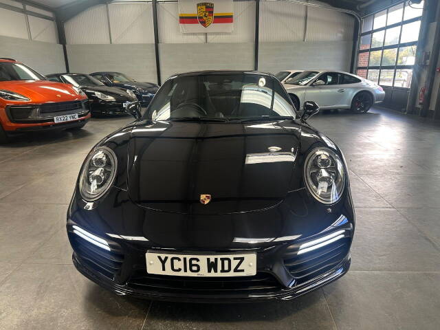 2016 Porsche 911 3.8 Turbo S PDK
