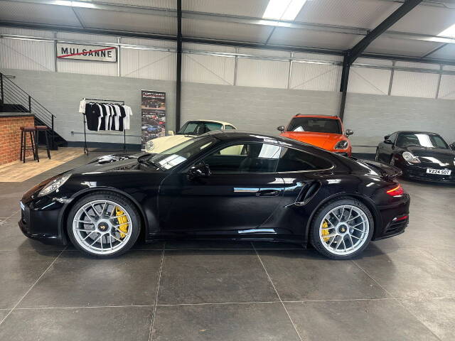 2016 Porsche 911 3.8 Turbo S PDK